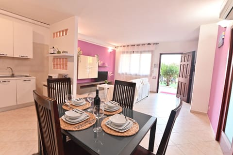 Basic Apartment | Private kitchen | Full-size fridge, microwave, oven, stovetop