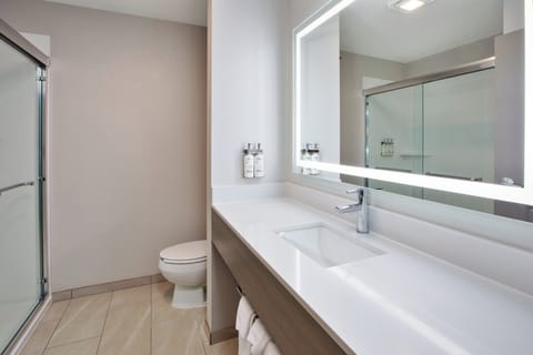 Desk, blackout drapes, iron/ironing board, free cribs/infant beds