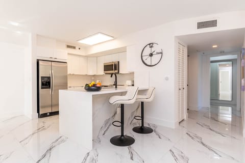 19777 E Country Club Dr APT-print-015-028-DSC 5205-4200x2800-300dpi