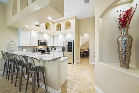 Counter seating for 4