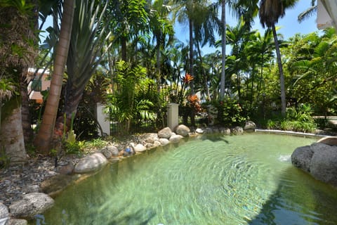 2 outdoor pools