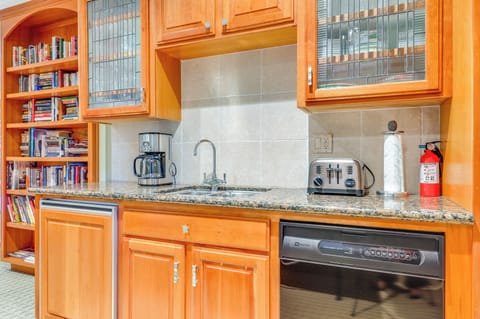 Kitchen | Cooking Basics | Coffee Maker | Crockpot