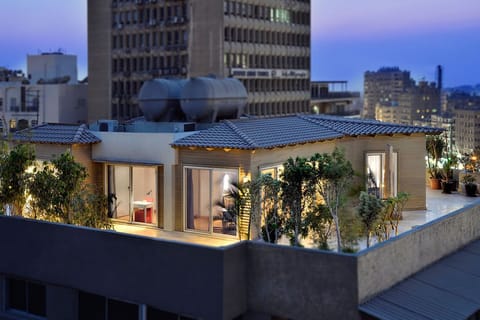 Superior Apartment | Egyptian cotton sheets, premium bedding, individually decorated