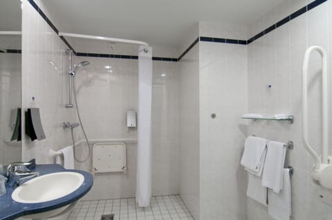 Standard Room, 1 Double Bed, Accessible (Free Breakfast) | Bathroom | Shower, hair dryer, towels