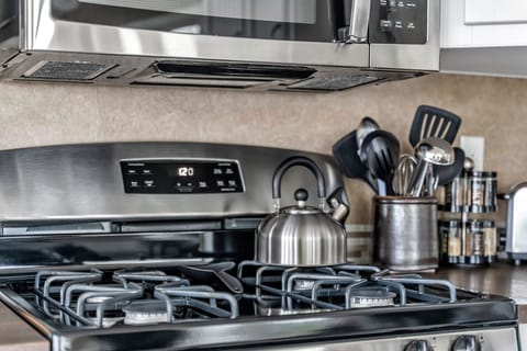 ParadisePoint Riverscape 18