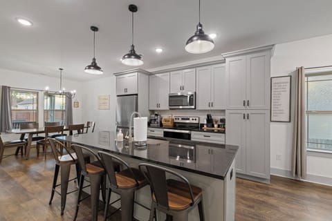 🏡Nature🏡 Fully Stocked Kitchen (2)