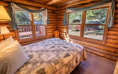 3 Bedroom Homestead | Free WiFi, bed sheets