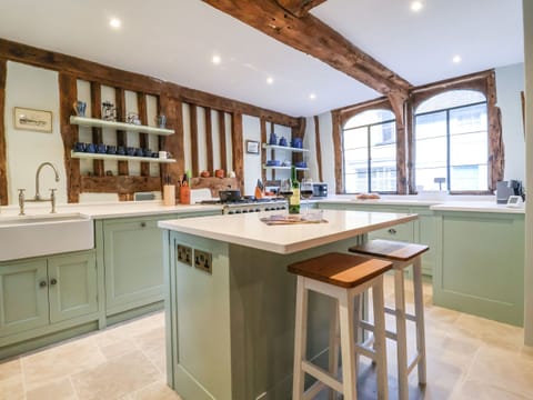 Fridge, dishwasher, electric kettle, toaster