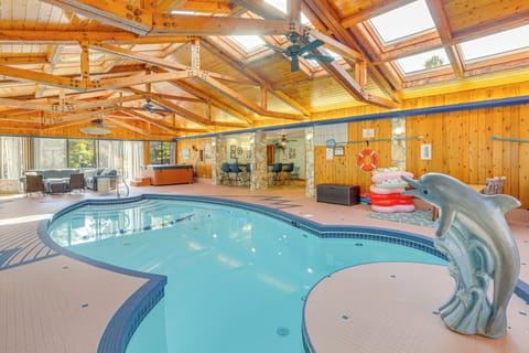 Vermilion Vacation Rental | 5BR | 3BA | 4,400 Sq Ft | Stairs Required