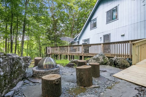 Brand new this year firepit area with ramp leading off of back deck!