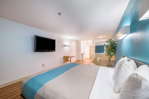 Desk, free WiFi, bed sheets