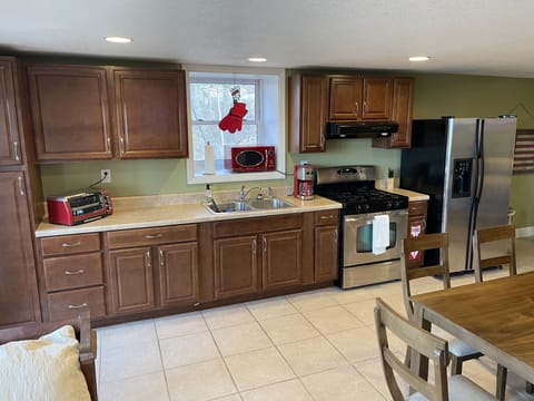 Well-equipped kitchen