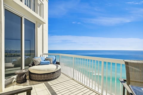 Condo, 3 Bedrooms | Property grounds
