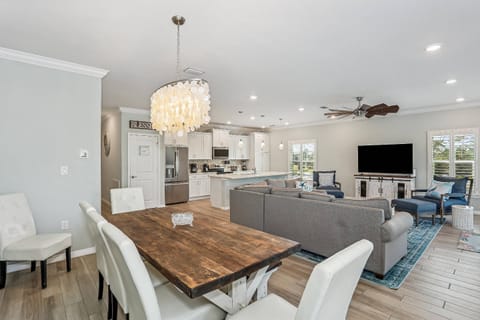 The dining table is a great place for family game night