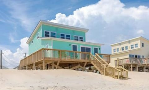 Duzzis Destiny Oceanfront Exterior