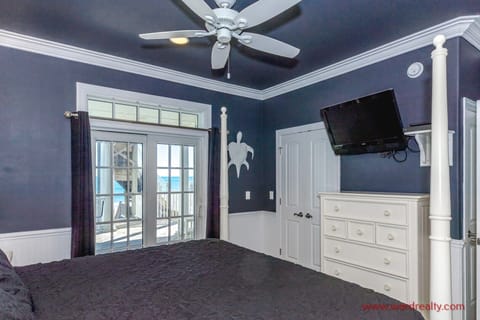 1st Floor Oceanfront King Suite II