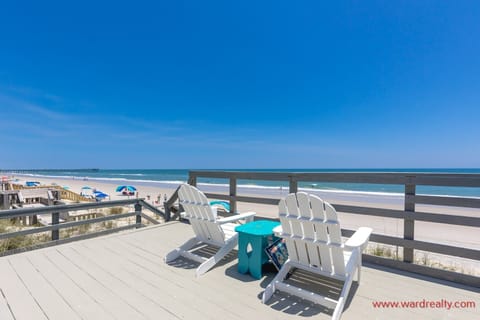 Front Oceanfront Sun Deck