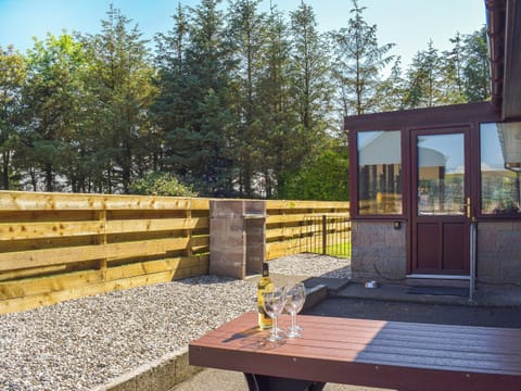 Sitting-out-area | Lowesmuir Cottage, New Cumnock