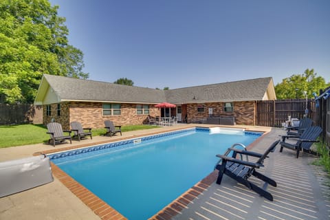Gulfport Vacation Rental | 4BR | 2BA | Step-Free Access | 2,900 Sq Ft