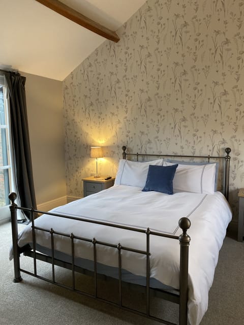Luxurious bedroom 