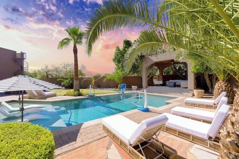 Resort-style back yard perfect for lounging