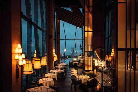 2 restaurants; breakfast, lunch, dinner, and brunch served