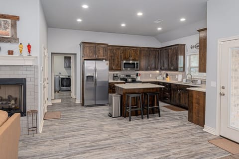 Additional Seating at Island for 2