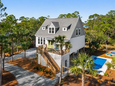 Full view of this stunning property