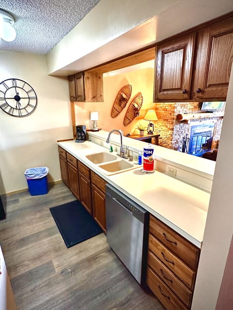 Dish washer and all the cookware you need