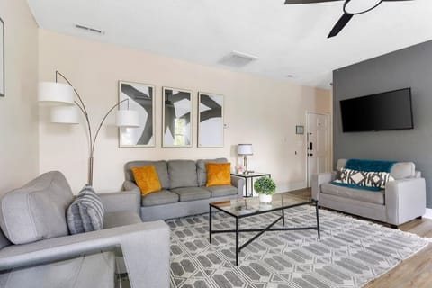 Welcome to beautiful Charleston, SC! Living Room with Cable TV + Two Sofa Pullouts!
