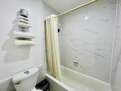 Comfort Double Room | Bathroom