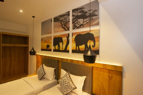 Premium Room | In-room safe, desk, laptop workspace, iron/ironing board