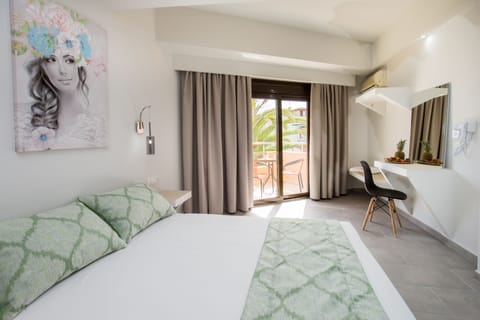 Deluxe Double | Free WiFi