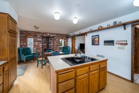 Kitchen/Breakfast Nook