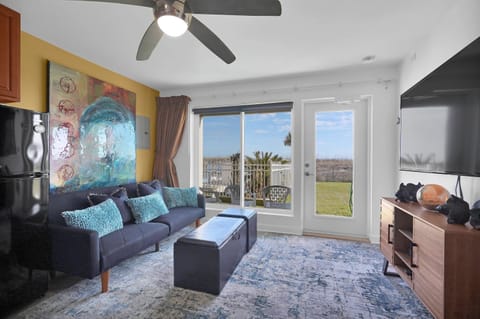 Picture window and door with beach and pool views!