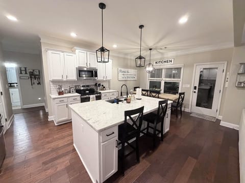 Fully equipped kitchen