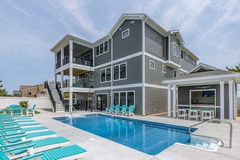Private Pool Area