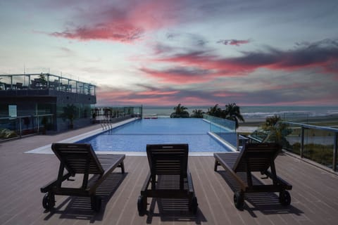 Outdoor pool, sun loungers