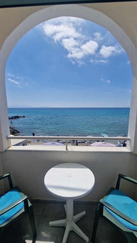 Apartment, 1 Bedroom | Desk, WiFi (free), bed sheets