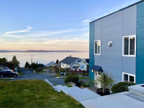 Front Yard Water View