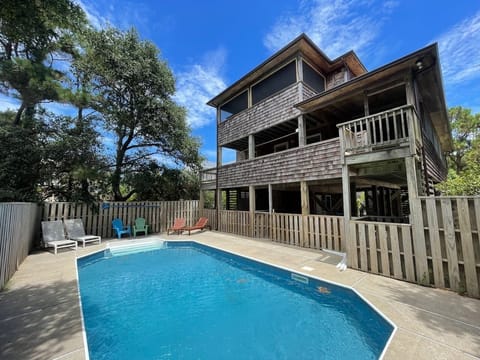 Private Pool (available heated for $150 a week)