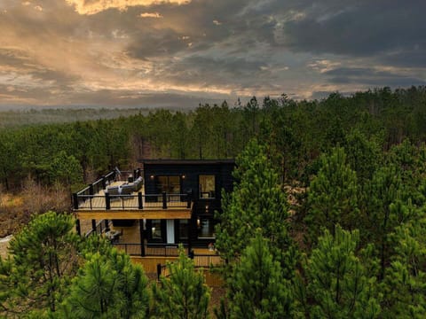 Forever views of the forrest, Secluded and serine