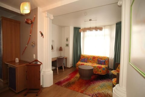 40-inch flat-screen TV with cable channels