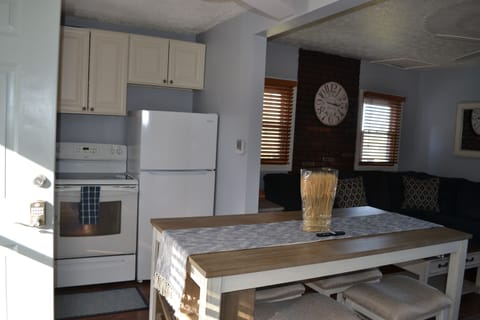 Everything you need for your comfort with electronic entry for your convenience.