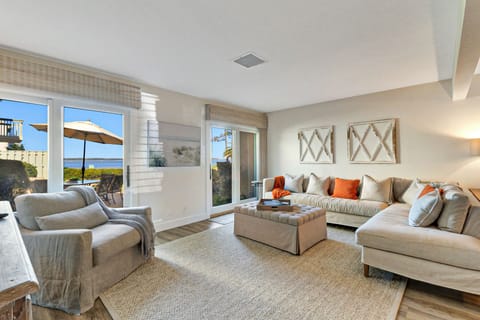 729 Schooner Court | Living Room - 729 Schooner Court | Living Room