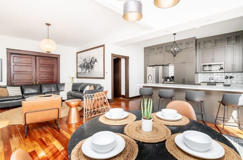 Open living kitchen dining