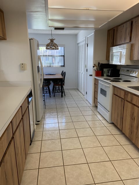 Kitchen through to breakfast area