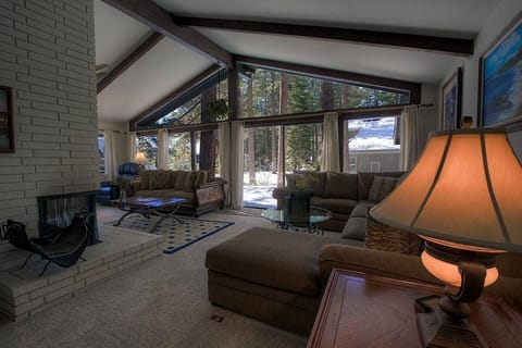 House, 2 Bedrooms | Living area