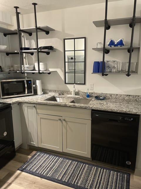 Kitchen with granite Countertops in Ocean Walk 101