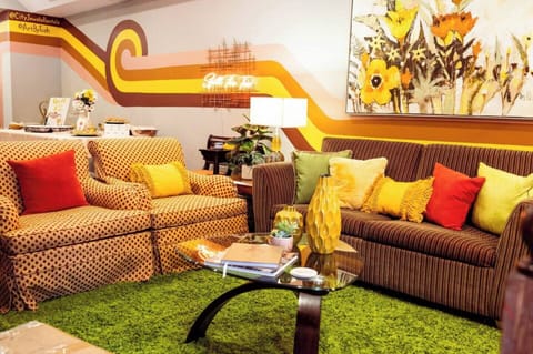 Welcome back in time to Lula's Citrine!